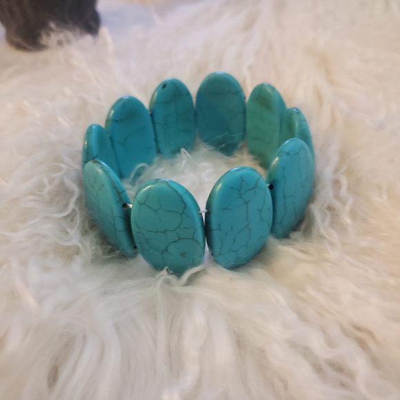 Turquoise Stone Stretch Bracelet - Picture 3 of 4